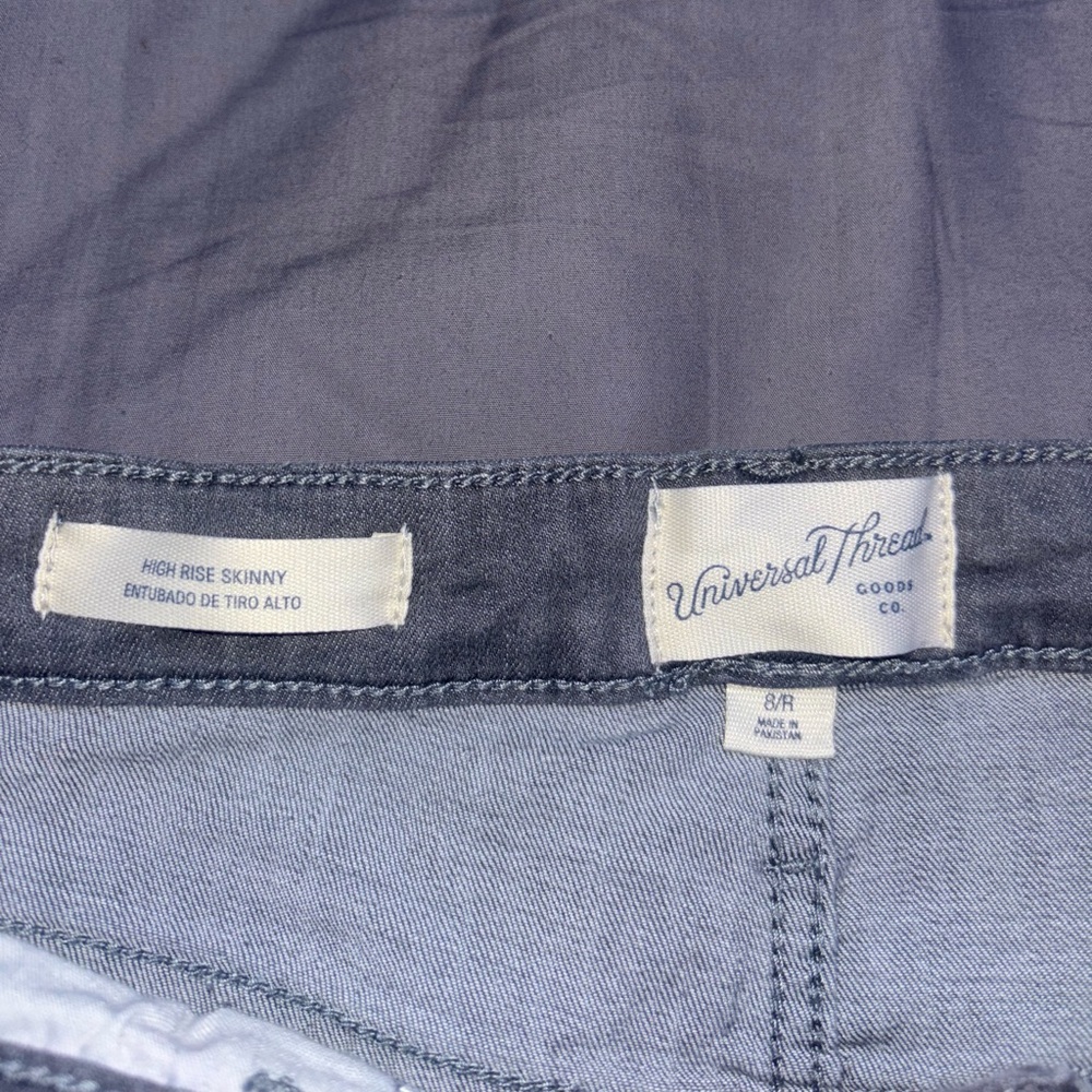 Size 8- Universal Thread- High Rise Skinny Jeans